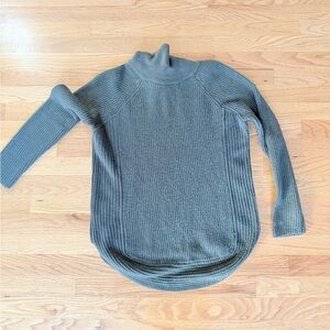 Allison Joy Women's Ribbed Green Turtleneck Sweater